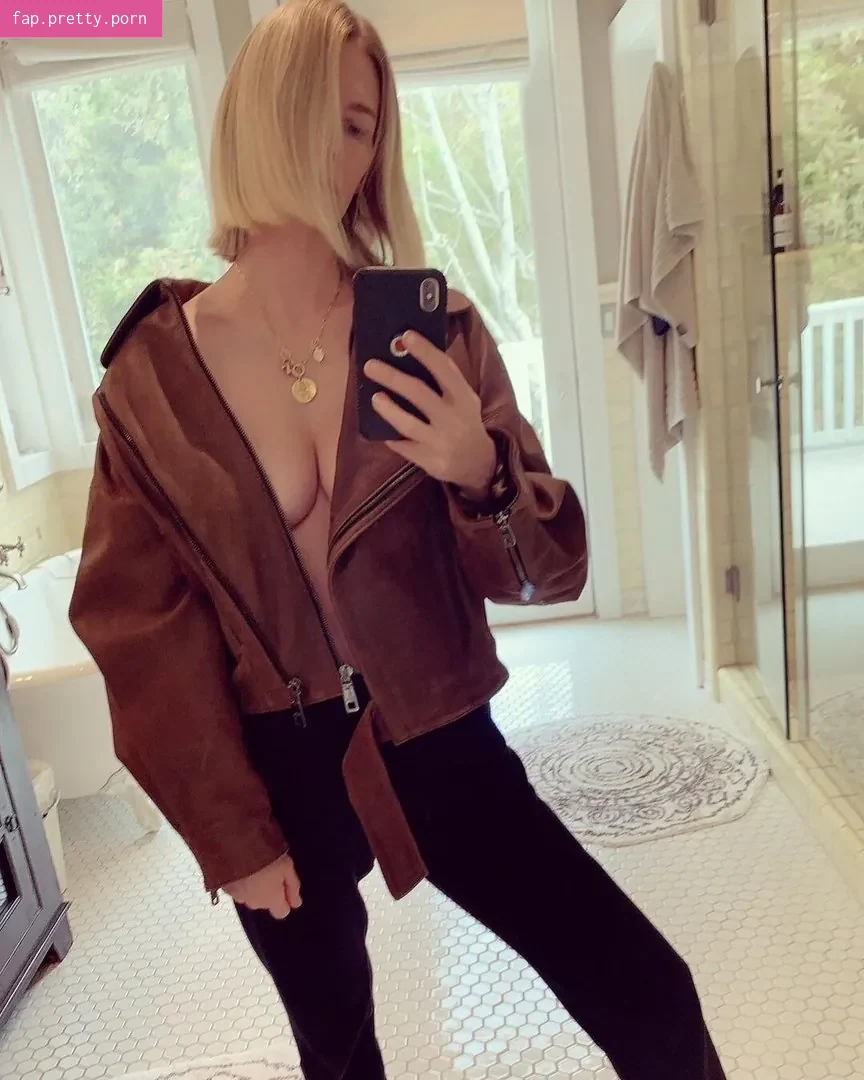 January Jones - Photo #56
