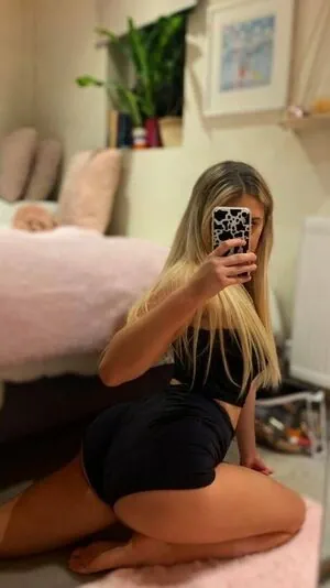 Jasmin Jazzy Barker
