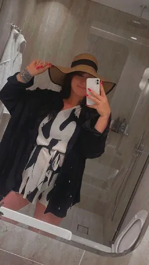 Jenifer Jiggles
