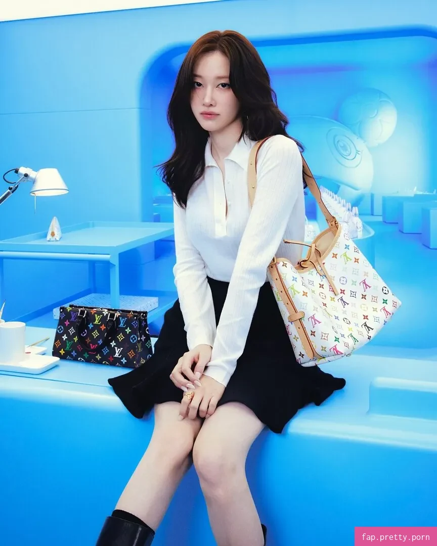 Jeon Jong-seo - Photo #37