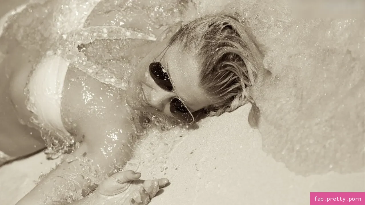 Jennifer Knäble - Photo #15