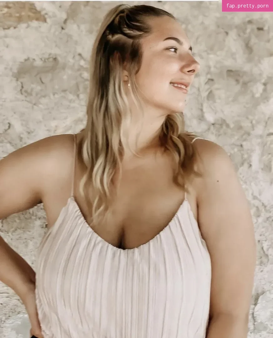 Joelina Karabas - Photo #08