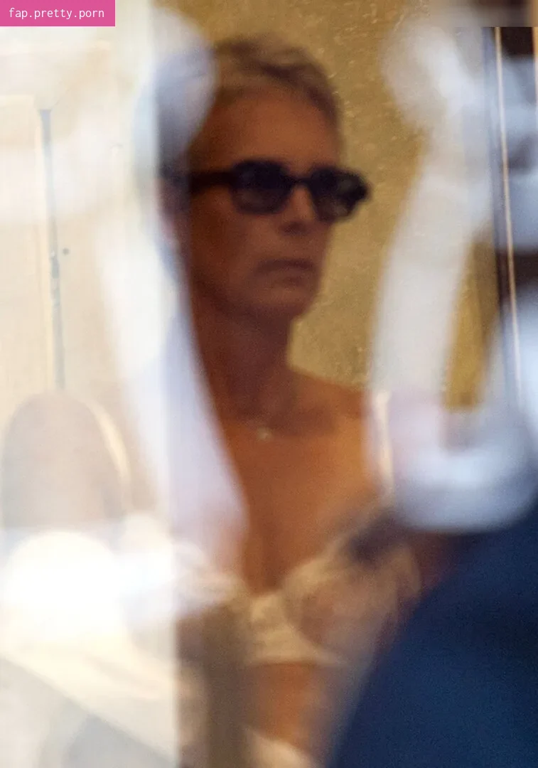 Jamie Lee Curtis - Photo #23