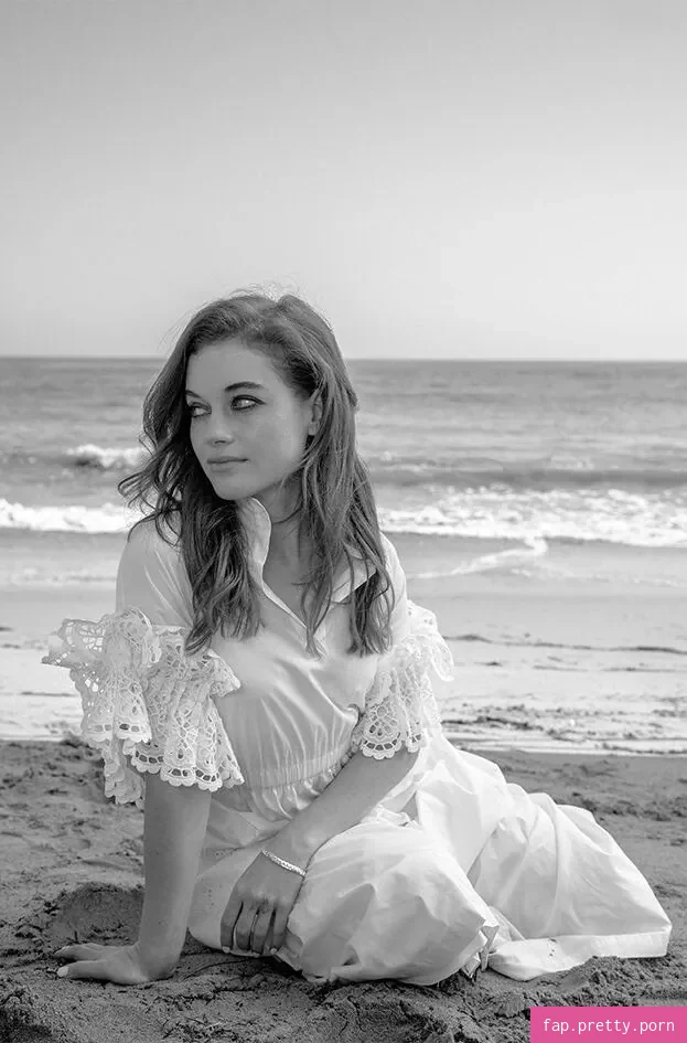 Jane Levy - Photo #19