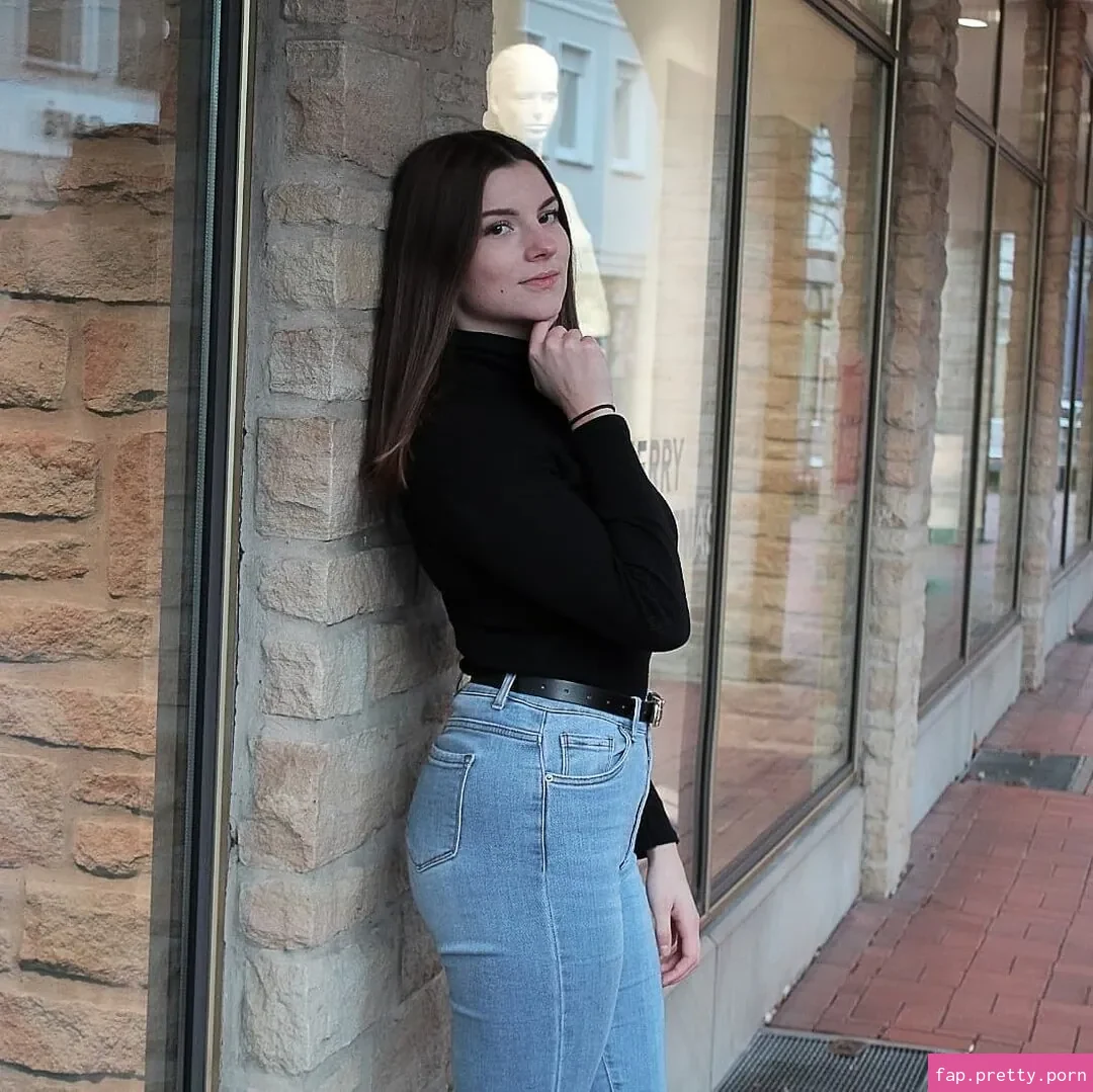 Jasmin Lütke - Photo #01