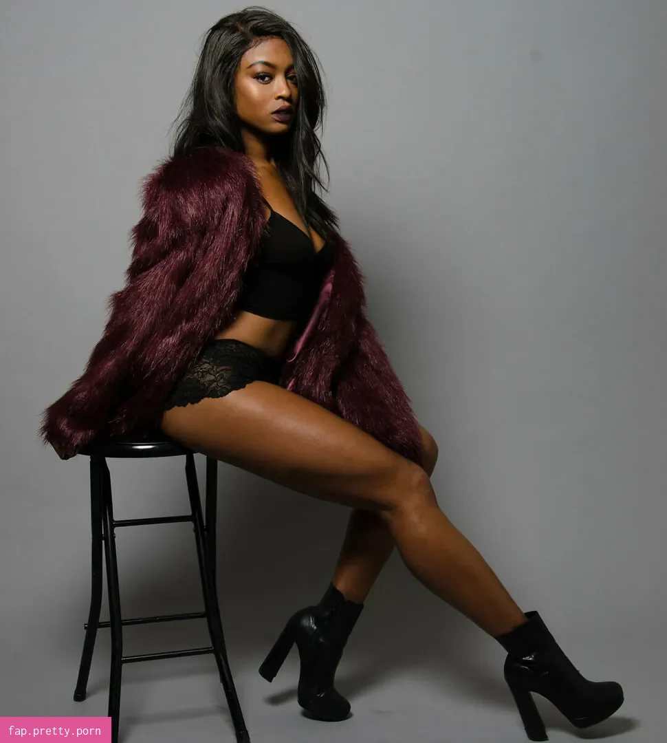 Javicia Leslie - Photo #27
