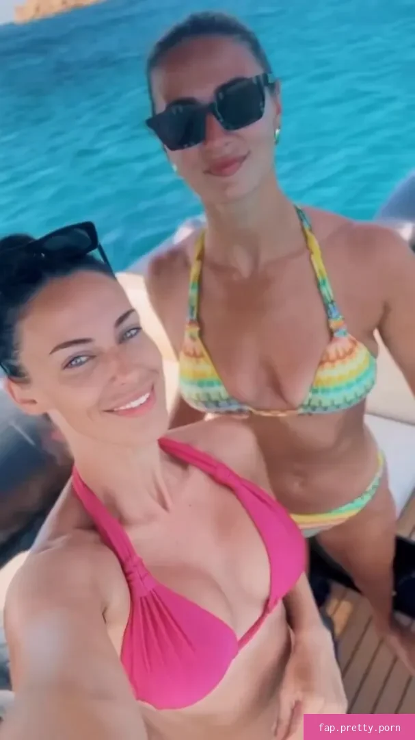 Jessica Lowndes - Photo #06