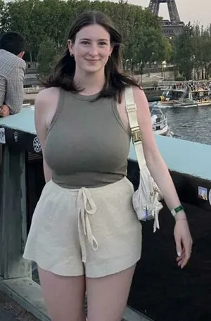 Josie L