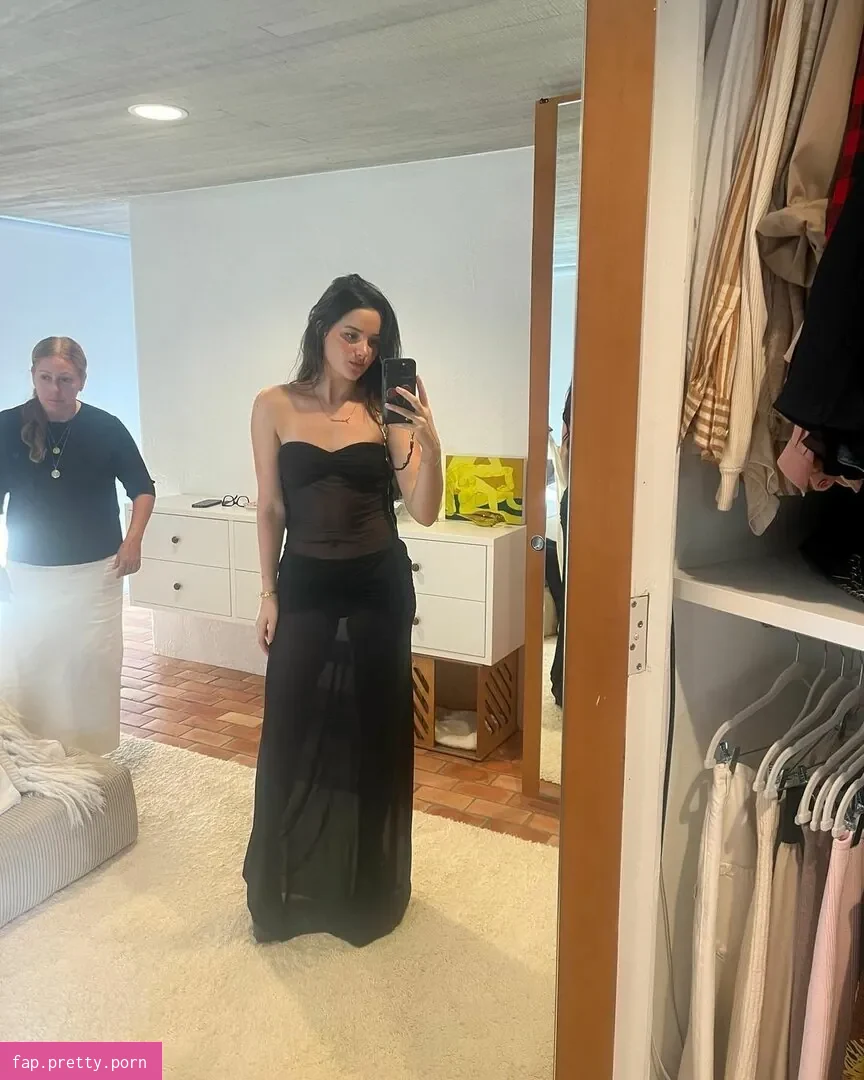 Jules LeBlanc/Annie LeBlanc - Photo #01