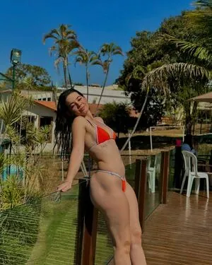 Julia Linhares