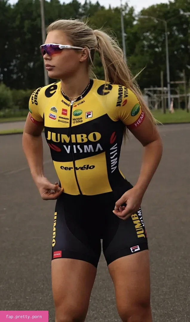 Jutta Leerdam - Photo #09