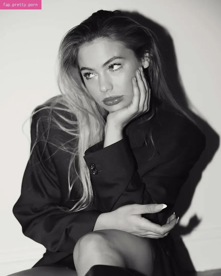 Jutta Leerdam - Photo #17