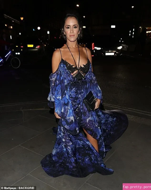 Janette Manrara - Photo #17