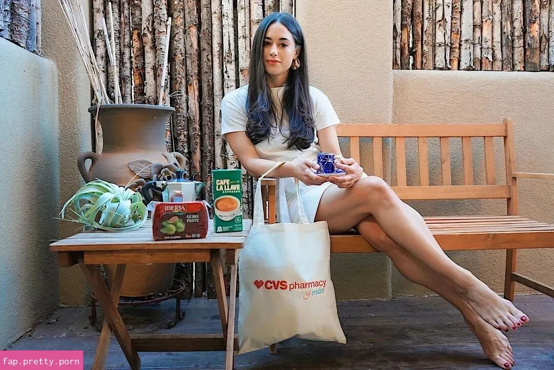 Jeanine Mason - Photo #08