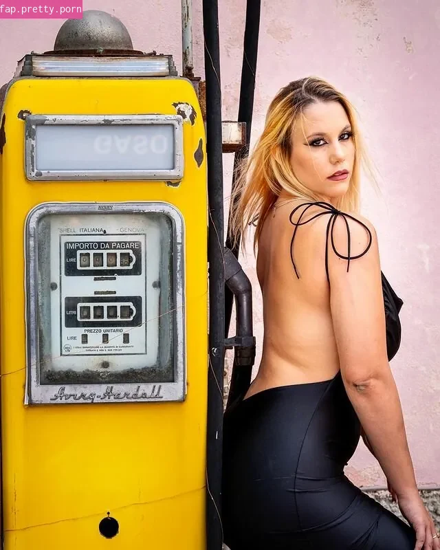 Jennifer Mazza - Photo #19