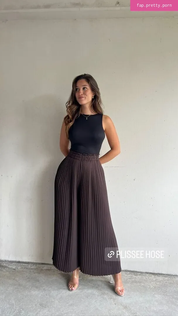 Julia Meck - Photo #53