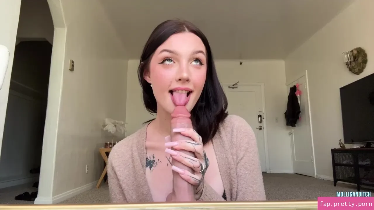 Julia Molligan - Photo #46