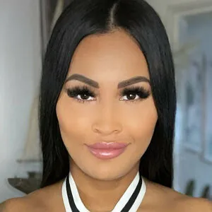 Julia Natalie