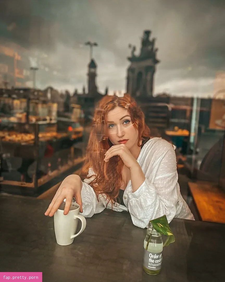 Julia Nilon - Photo #08