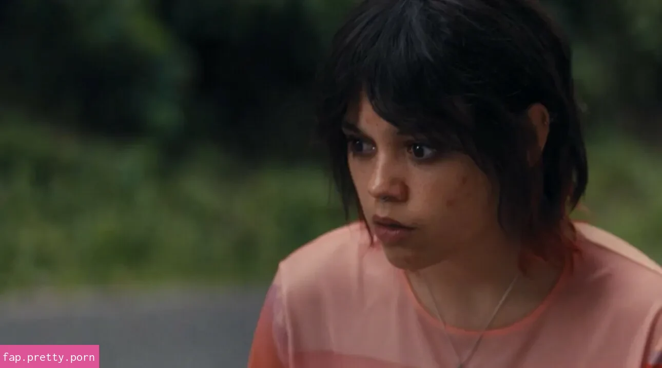 Jenna Ortega - Photo #33