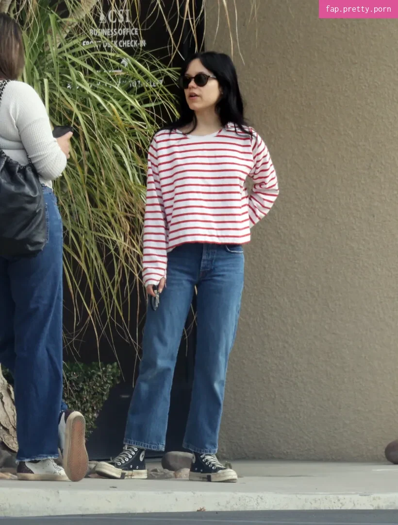 Jenna Ortega - Photo #33