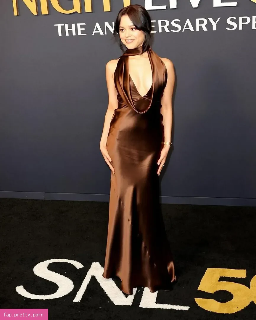 Jenna Ortega - Photo #05