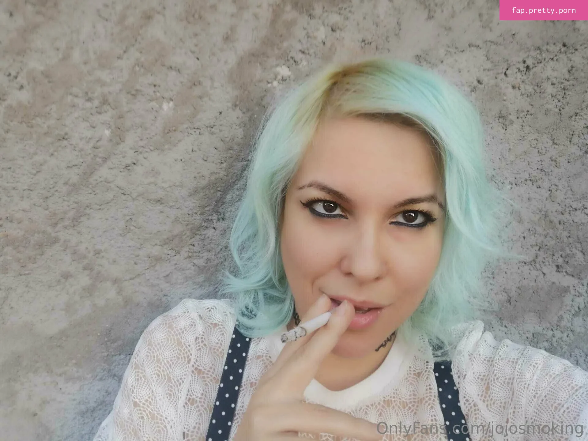 jojosmoking - Photo #04