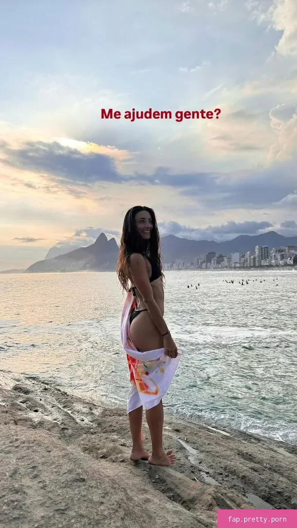 Júlia Oristanio - Photo #14