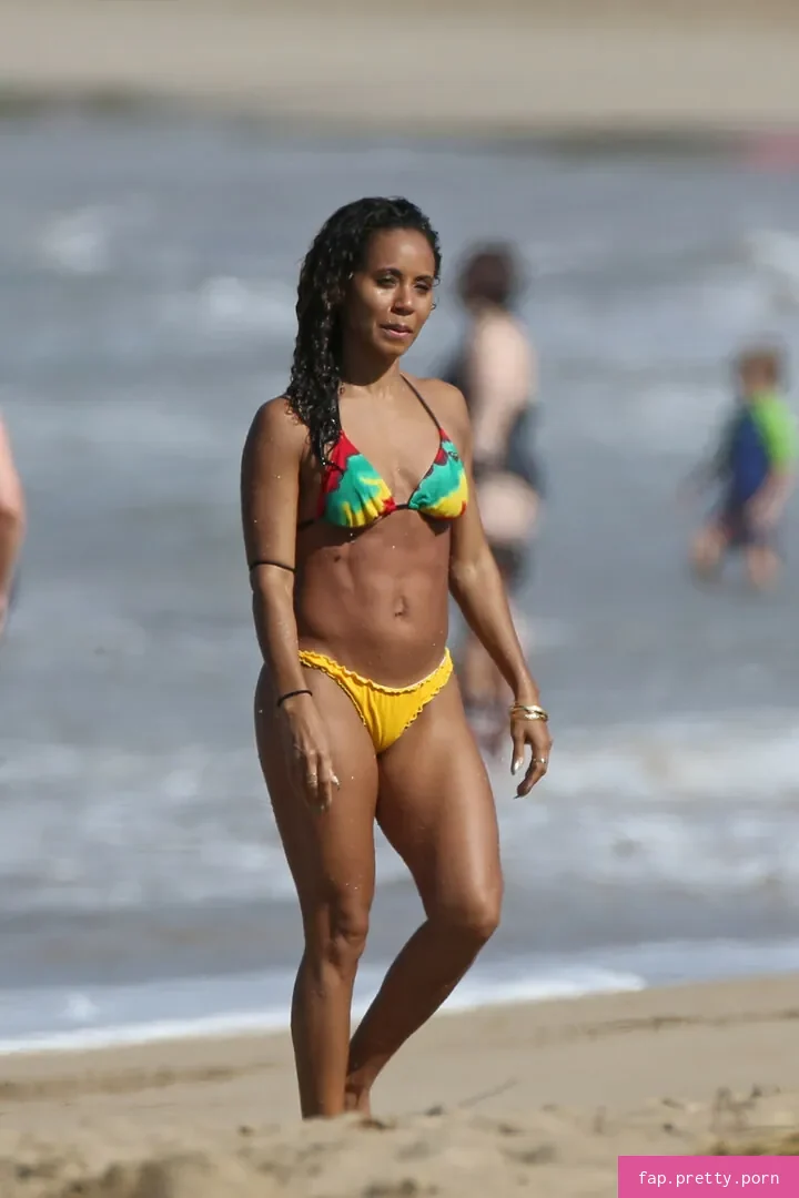 Jada Pinkett Smith - Photo #02