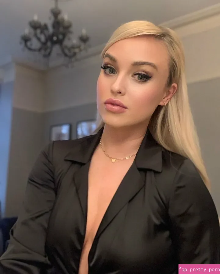 Jorgie Porter - Photo #33