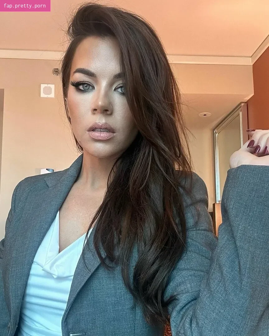 Jackie Redmond - Photo #58