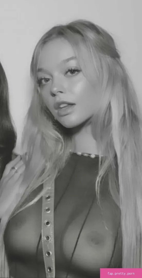 Julia Rilynn Greenhalgh - Photo #02