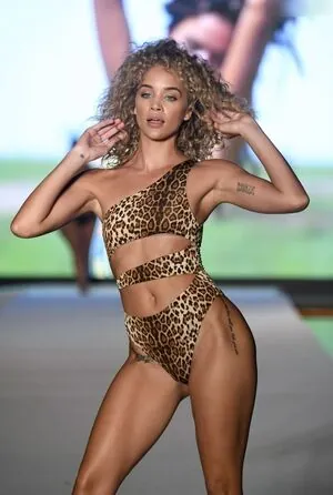 Jasmine Sanders