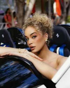 Jasmine Sanders