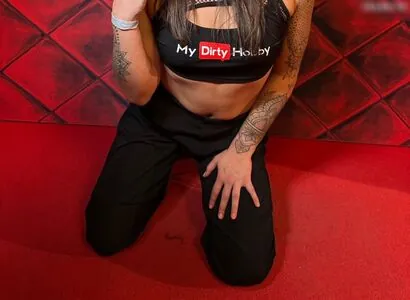 Jenny_Stella