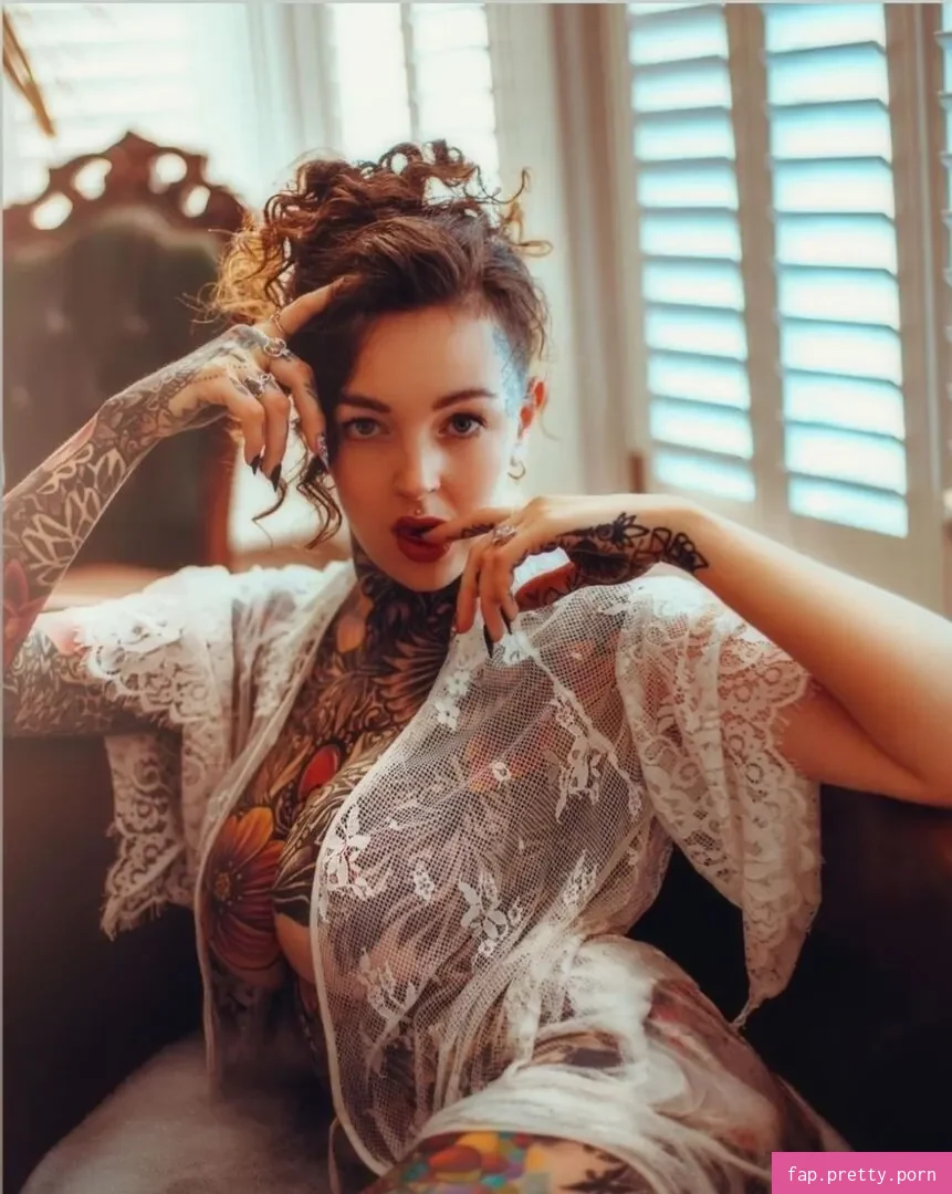 Jessica Surch - Photo #03