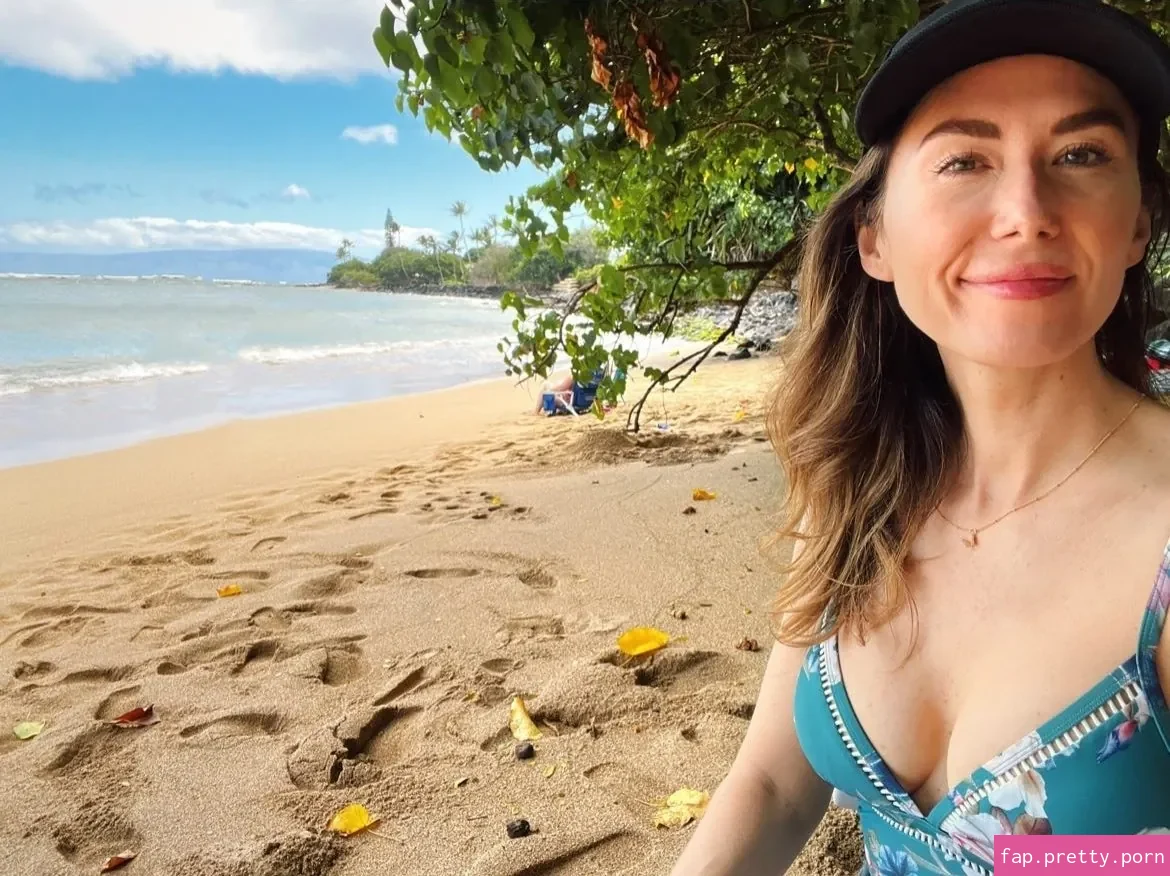 Jewel Staite - Photo #63