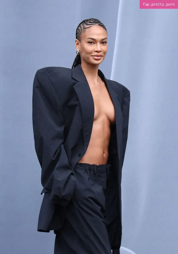 Joan Smalls - Photo #08