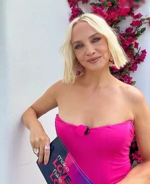 Janin Ullmann
