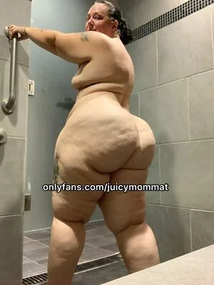JuicymommaT