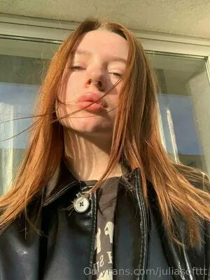 juliabloomy