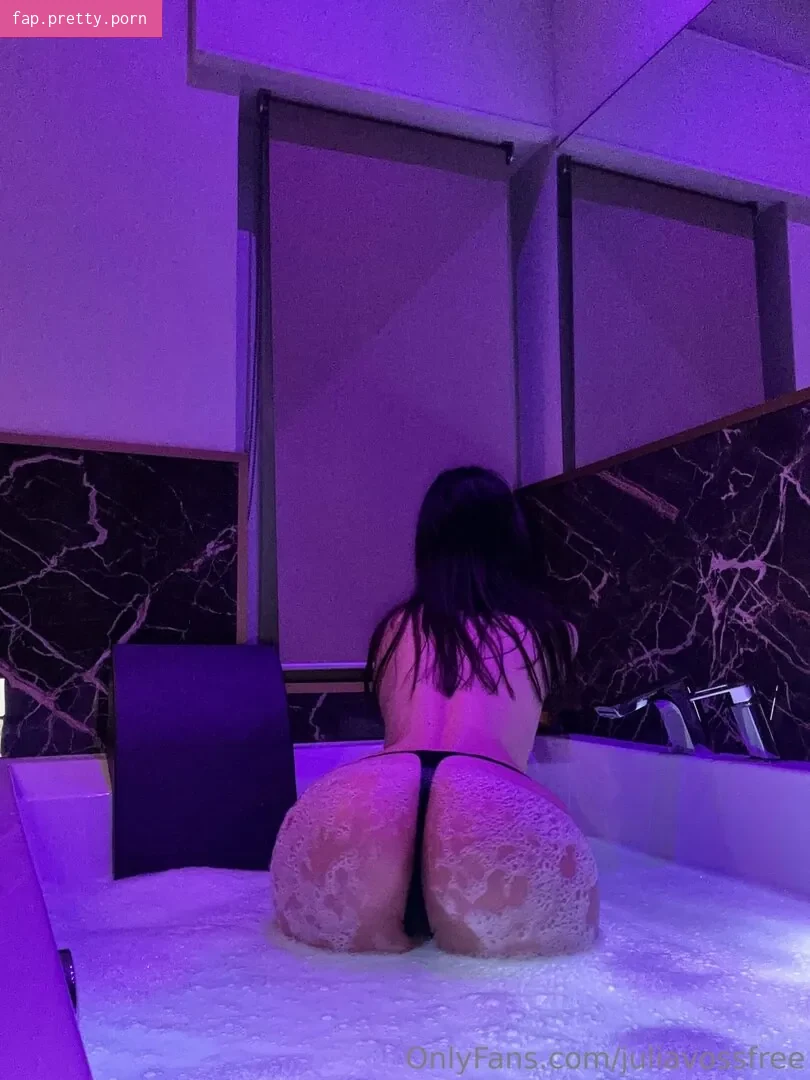 juliavossfree - Photo #92