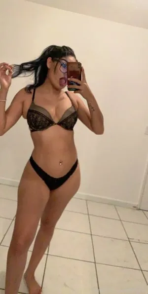 Jackiie_vanity