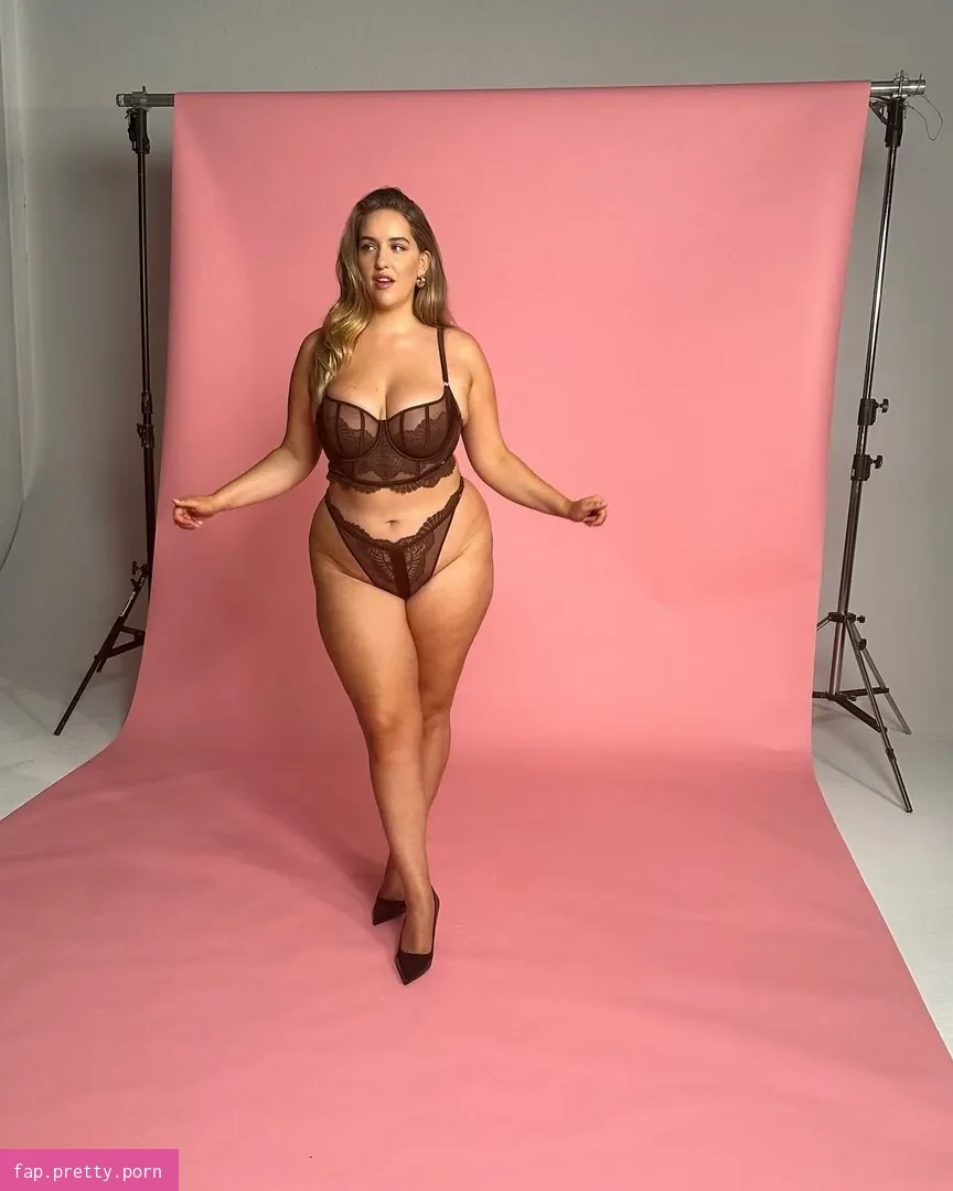 Joann Van Den Herik - Photo #17