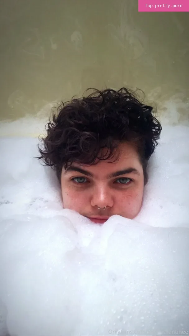 joey_valentinee - Photo #13