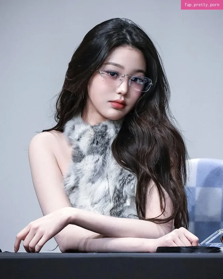 Jang Won-young - Photo #13