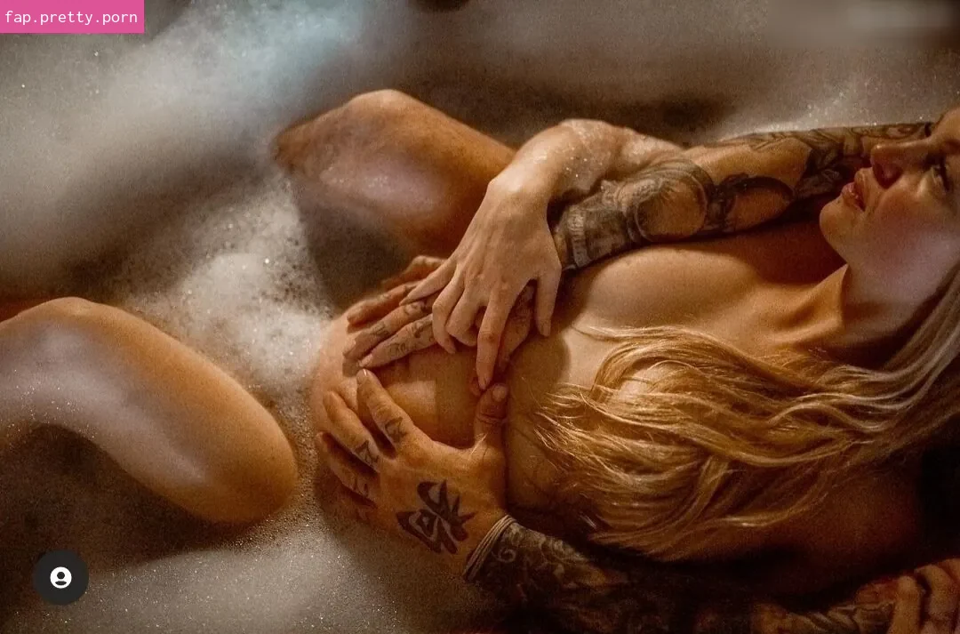 Josephine Welsch - Photo #30