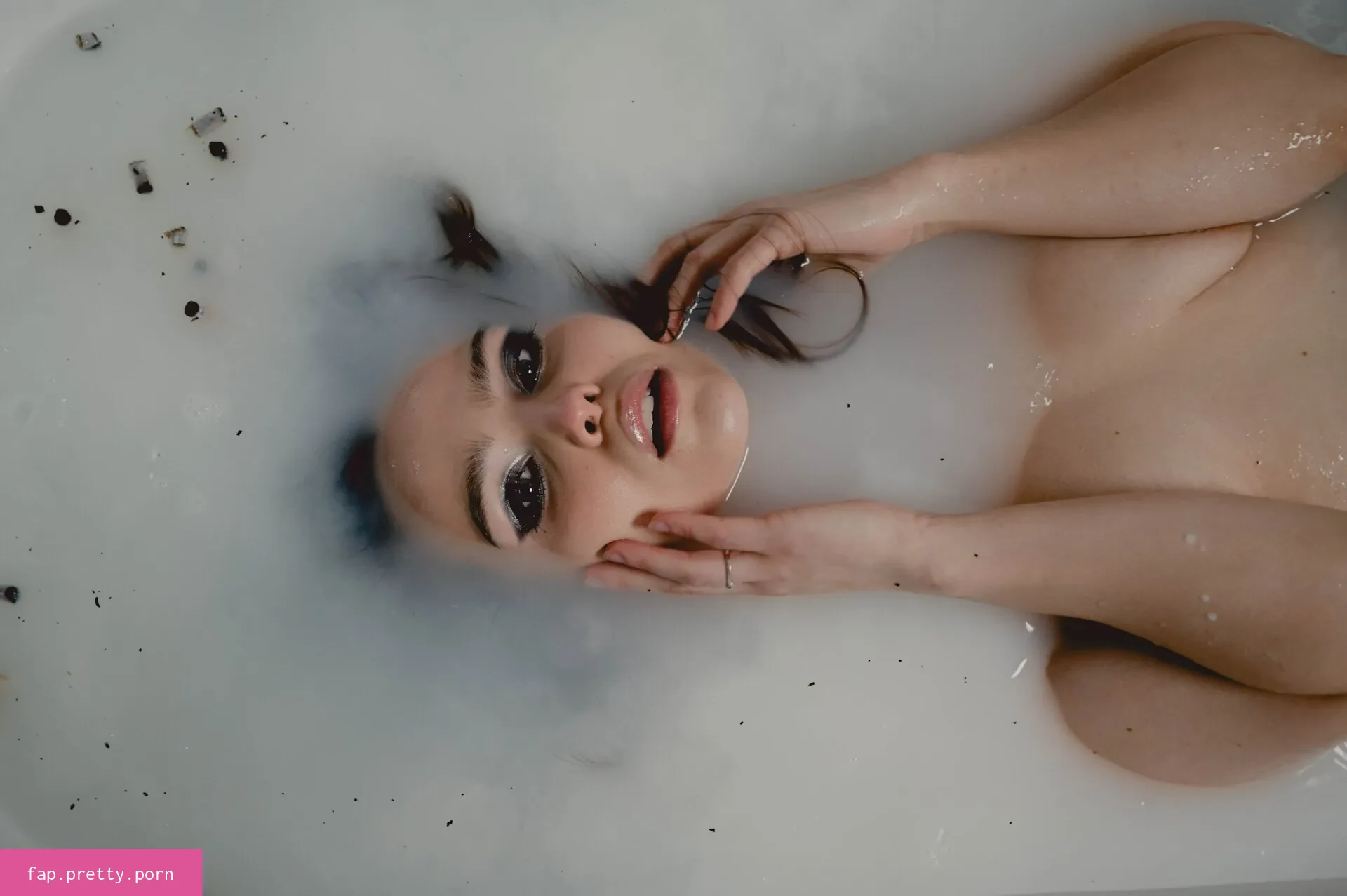 Kamochi ASMR - Photo #00