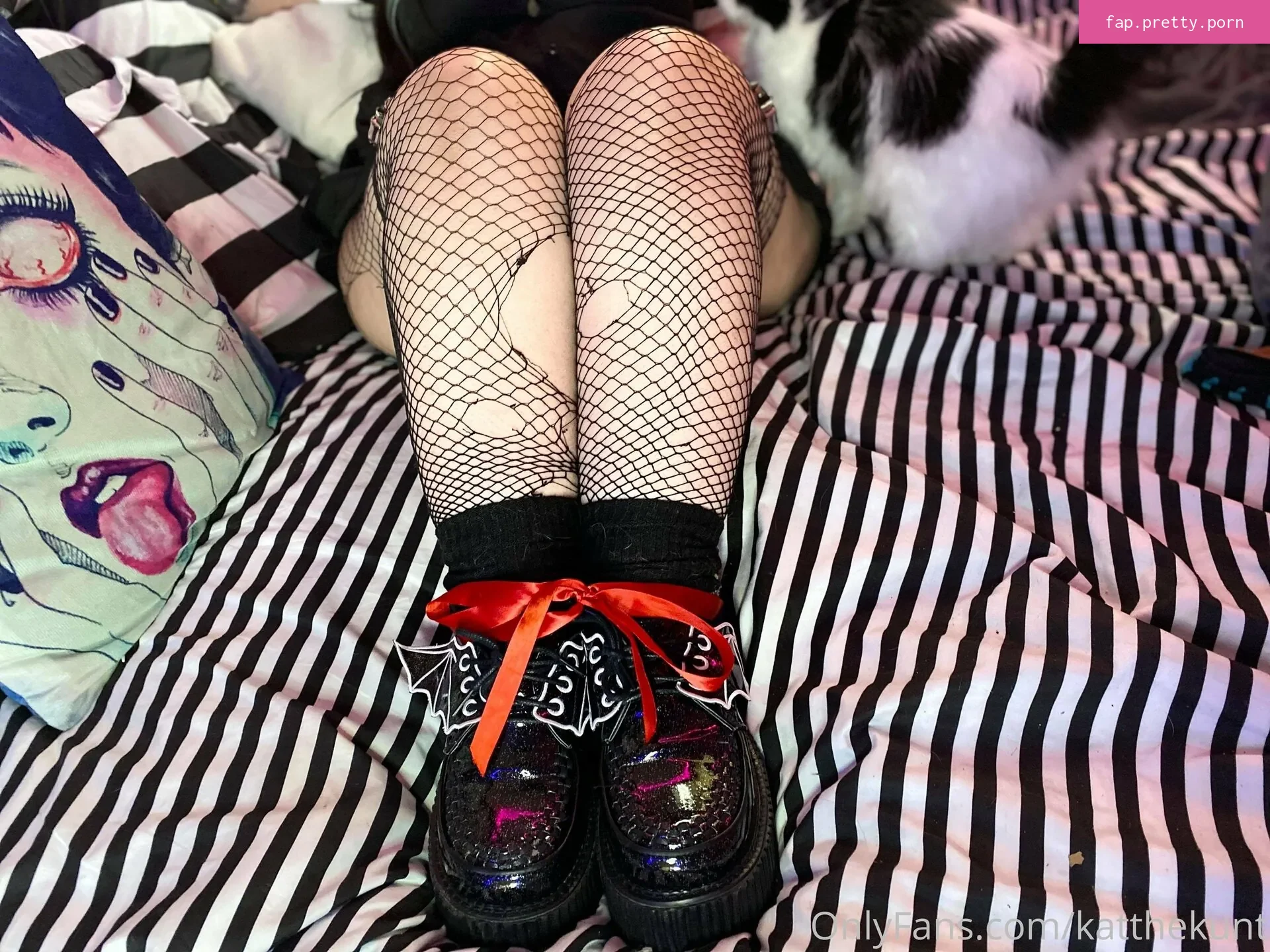 KatTheKunt - Photo #12