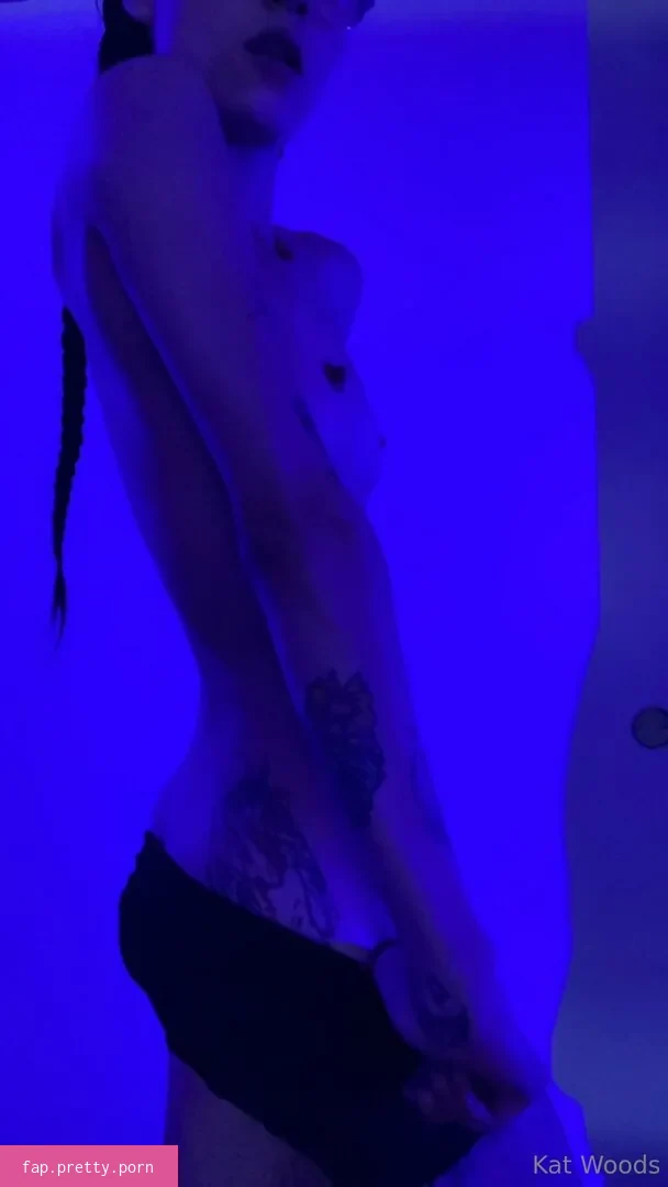 KatWoods - Photo #17